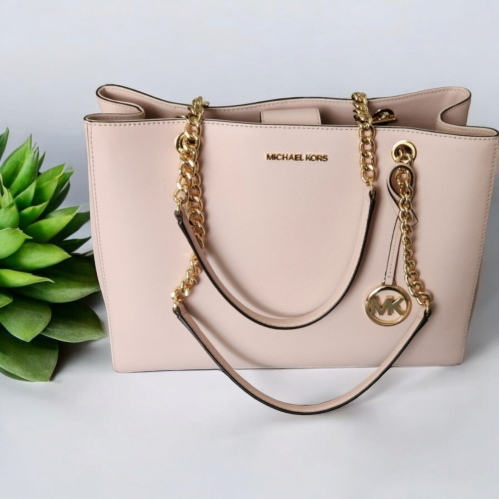 EUC Michael Kors Saffiano Leather Jet Set Large Tote. 14"x10.5"x5" - Picture 1 of 8